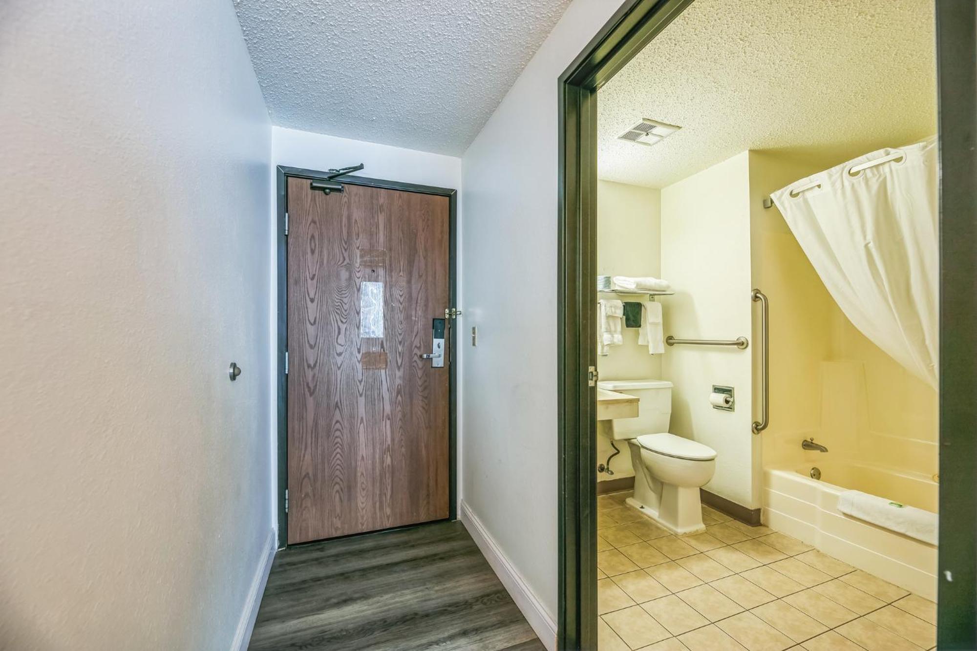 Hotel 8 Fergus Falls Экстерьер фото