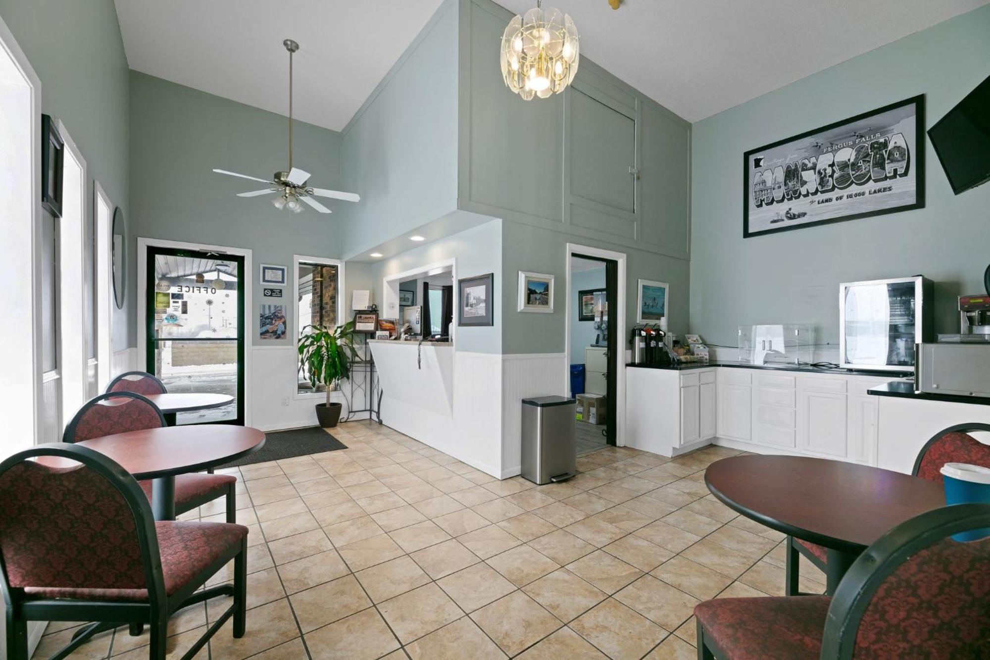 Hotel 8 Fergus Falls Экстерьер фото