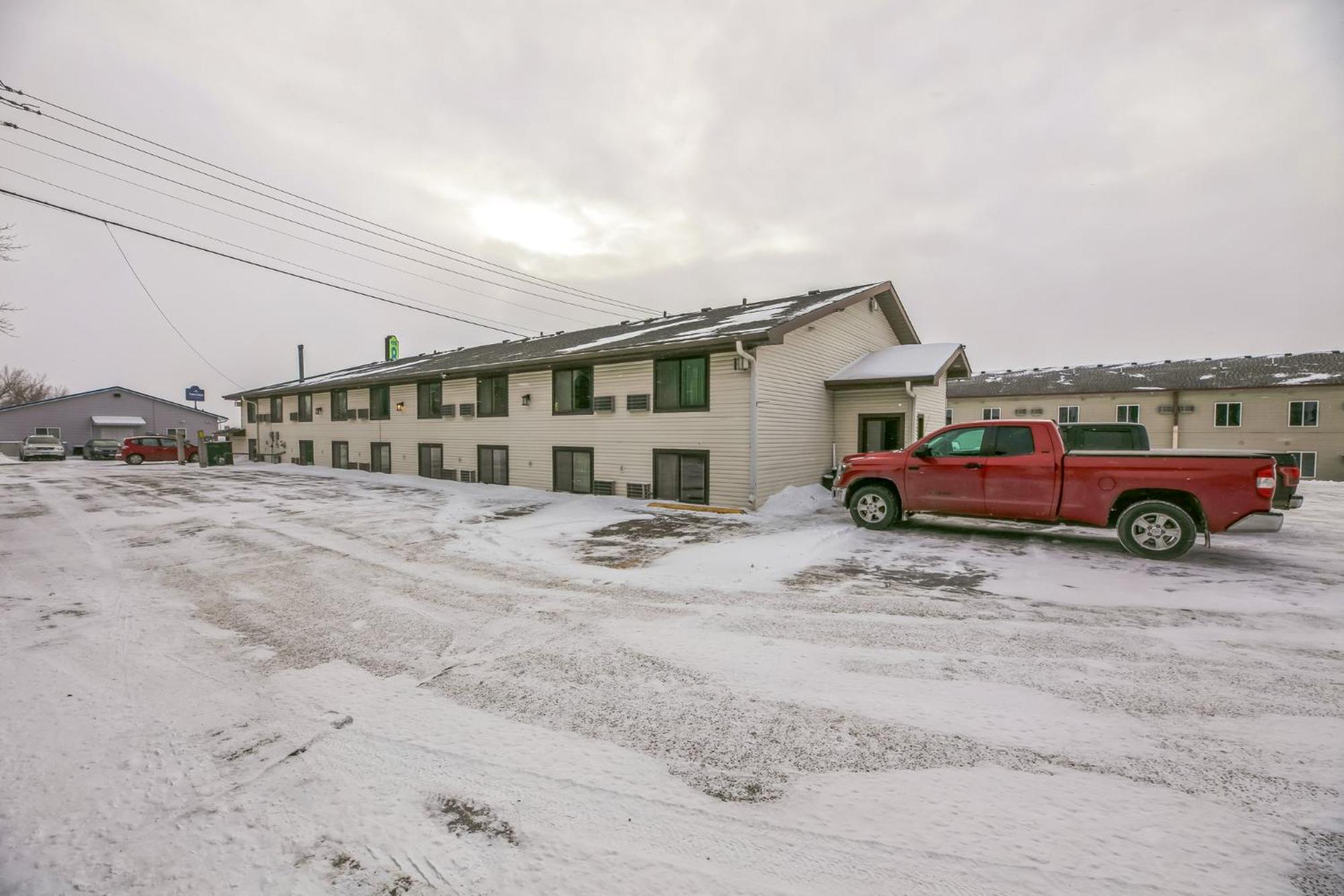 Hotel 8 Fergus Falls Экстерьер фото
